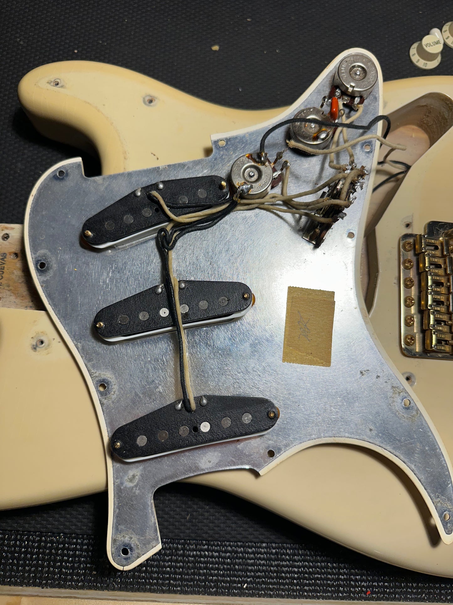 1988 Fender American Vintage '62 Stratocaster - "Mary Kaye" Blond