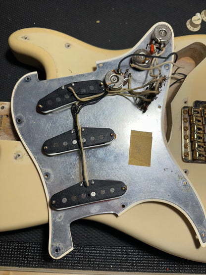 1988 Fender American Vintage '62 Stratocaster - "Mary Kaye" Blond